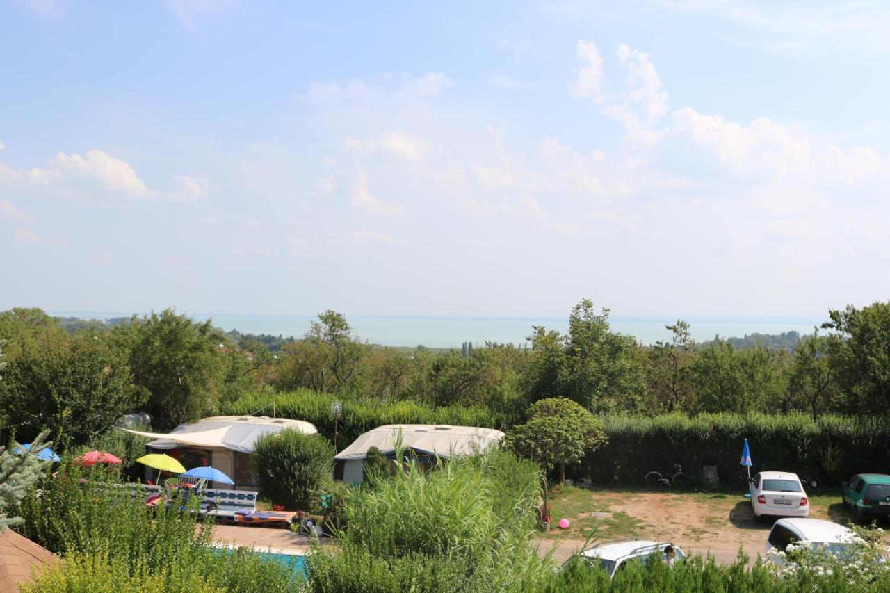 Mandel Fahazak Hotel Paloznak Luaran gambar